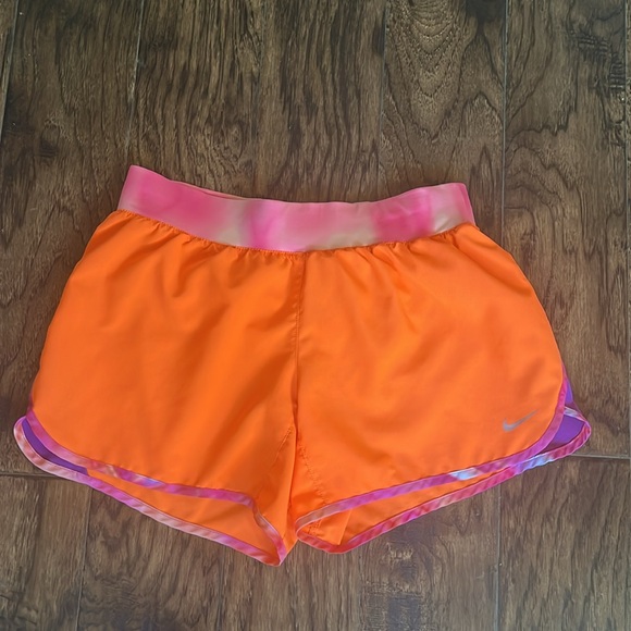 Nike Dri Fit girls athletic shorts; size XL - Picture 4 of 11